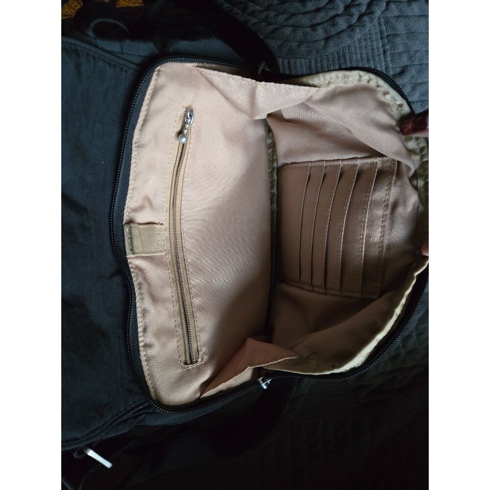 Baggallini Black and Sand Cali Crossbody Bag Purse - Picture 6 of 9